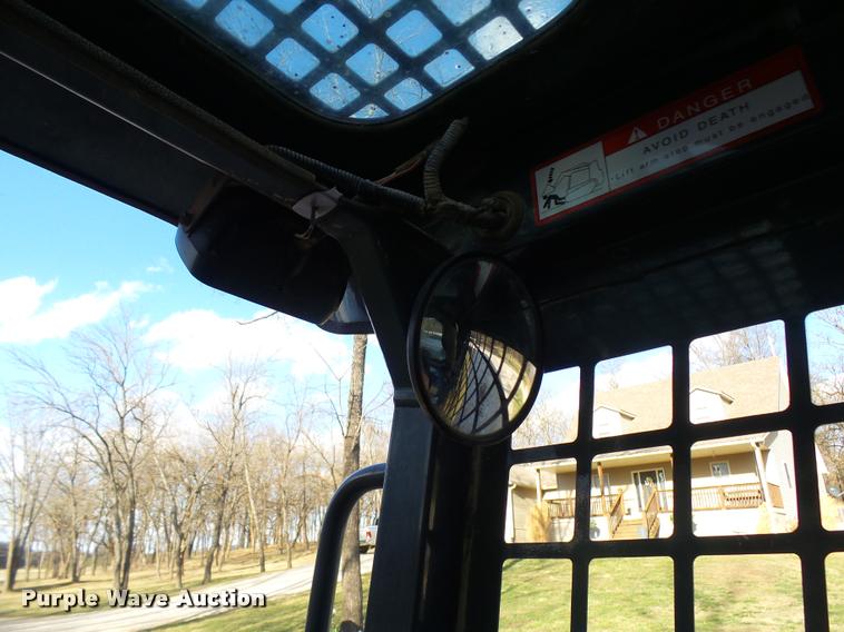 image for item CC9101 2011 Gehl CTL65 skid steer