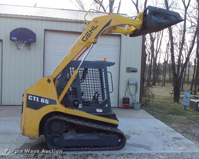 image for item CC9101 2011 Gehl CTL65 skid steer