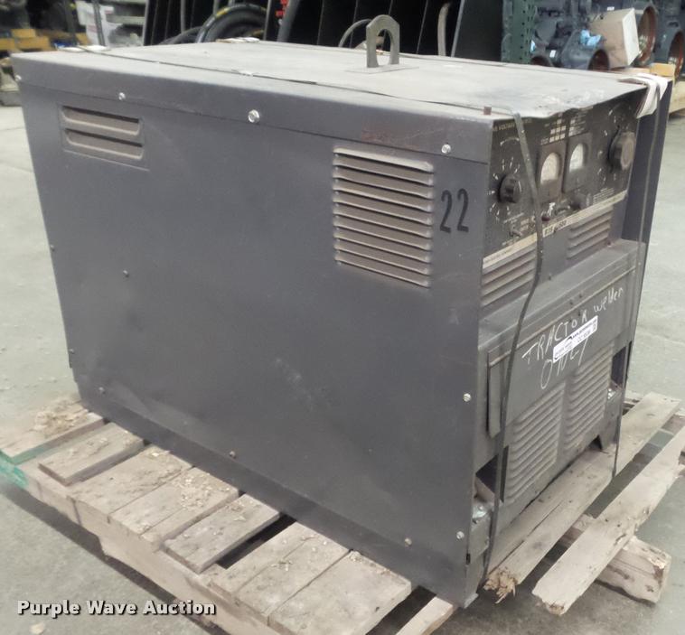 image for item CC9538 Lincoln R3S-600 welder