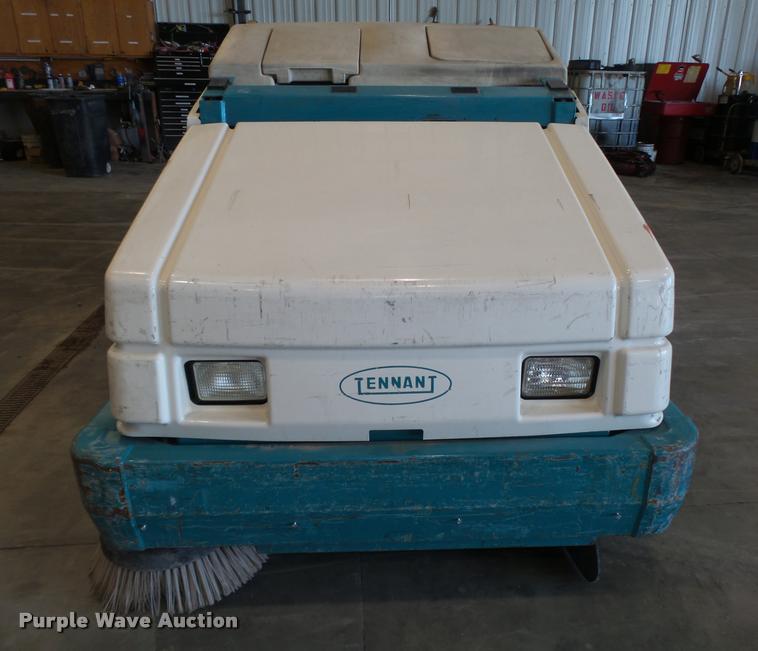 image for item DA0547 Tennant 8410 sweeper scrubber