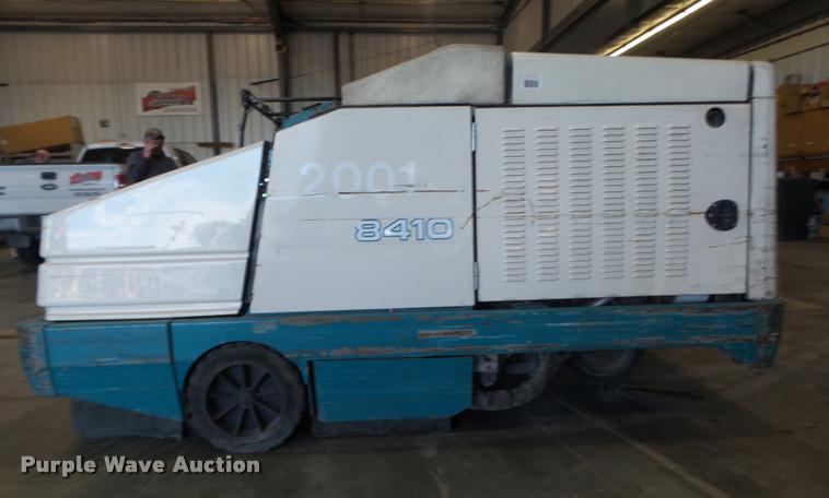 image for item DA0547 Tennant 8410 sweeper scrubber