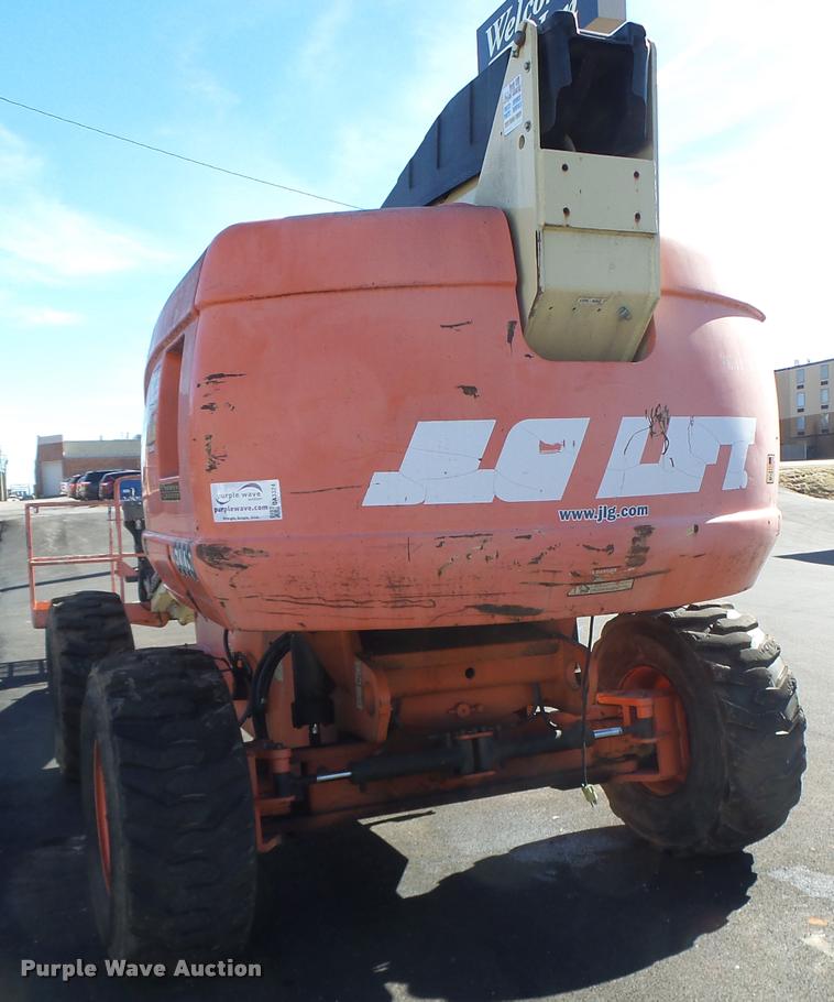 image for item DA3324 1999 JLG 600S boom lift