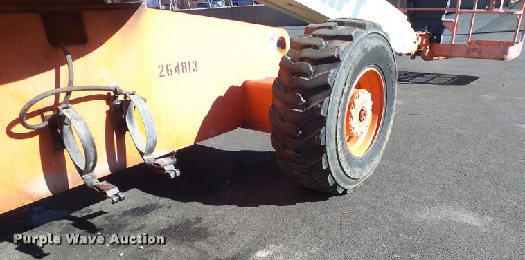 image for item DA3324 1999 JLG 600S boom lift