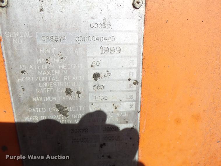 image for item DA3324 1999 JLG 600S boom lift