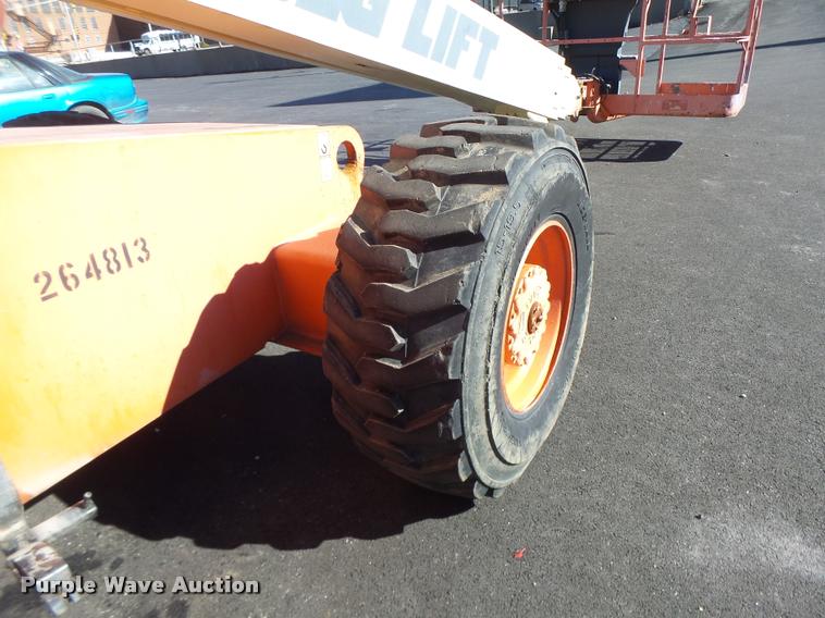 image for item DA3324 1999 JLG 600S boom lift