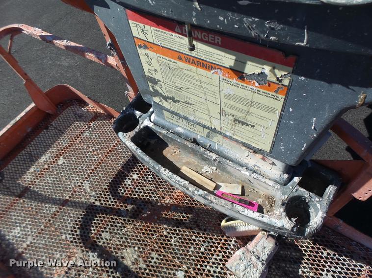 image for item DA3324 1999 JLG 600S boom lift