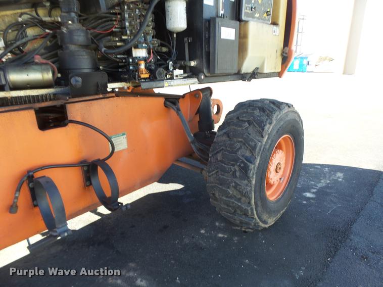 image for item DA3324 1999 JLG 600S boom lift