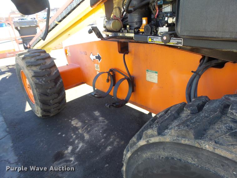 image for item DA3324 1999 JLG 600S boom lift