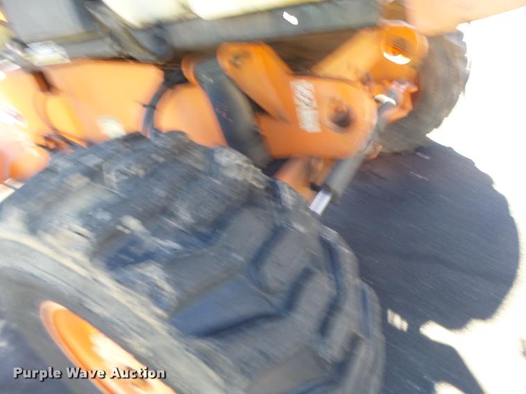 image for item DA3324 1999 JLG 600S boom lift