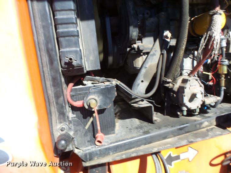 image for item DA3324 1999 JLG 600S boom lift