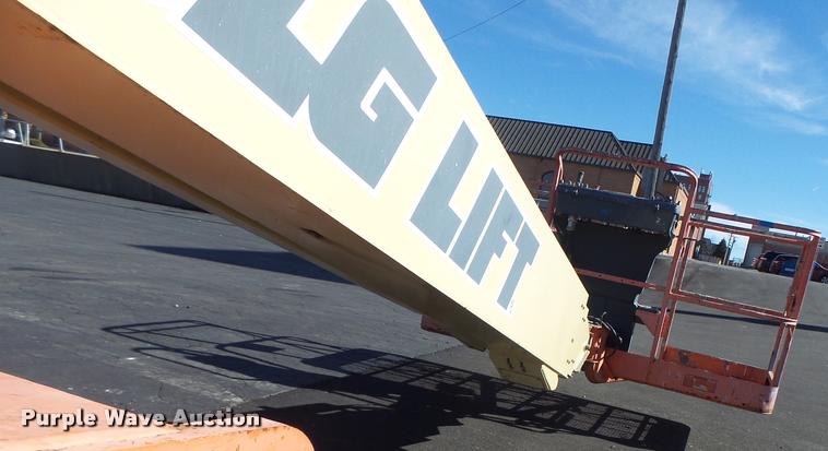 image for item DA3324 1999 JLG 600S boom lift