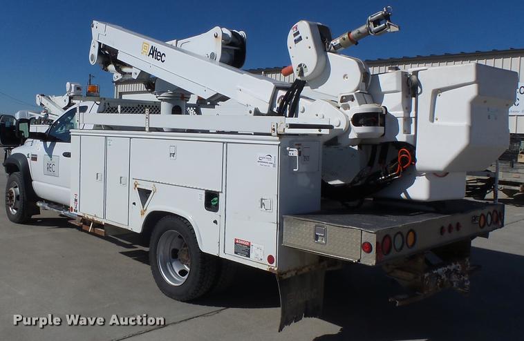image for item DA3325 2009 Dodge Ram 5500 bucket truck