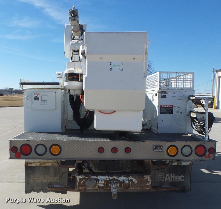 image for item DA3325 2009 Dodge Ram 5500 bucket truck