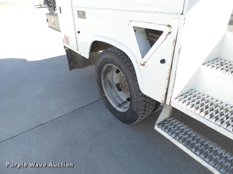 image for item DA3325 2009 Dodge Ram 5500 bucket truck