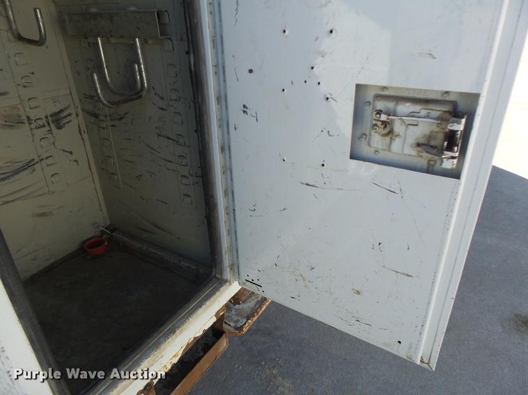 image for item DA3325 2009 Dodge Ram 5500 bucket truck