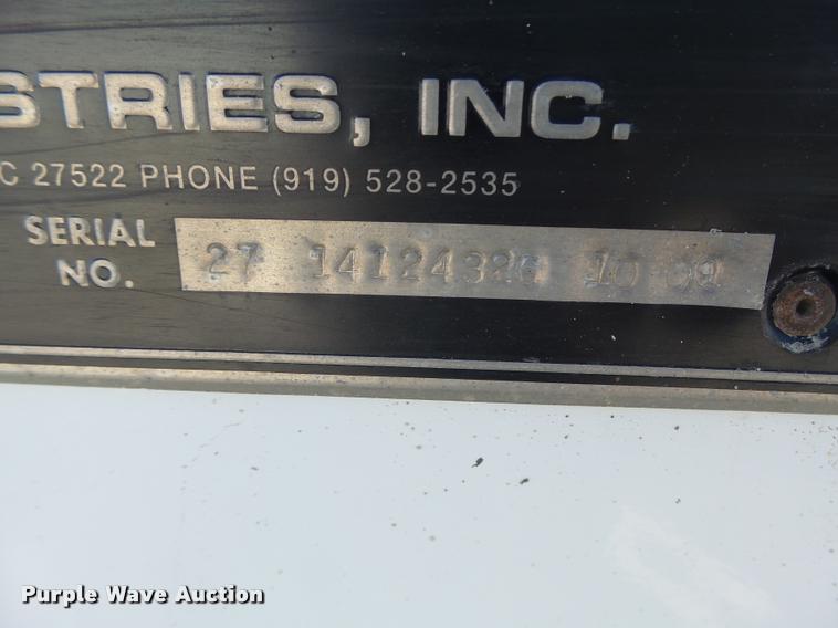image for item DA3325 2009 Dodge Ram 5500 bucket truck