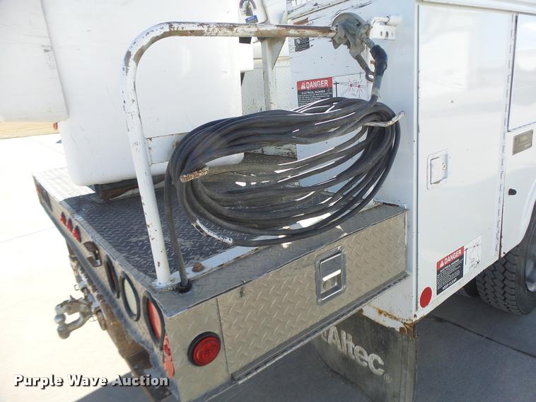 image for item DA3325 2009 Dodge Ram 5500 bucket truck