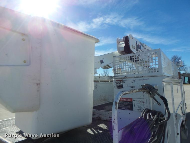 image for item DA3325 2009 Dodge Ram 5500 bucket truck