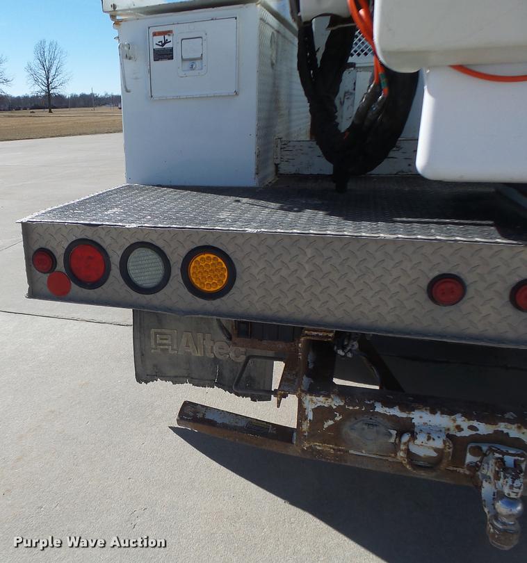 image for item DA3325 2009 Dodge Ram 5500 bucket truck