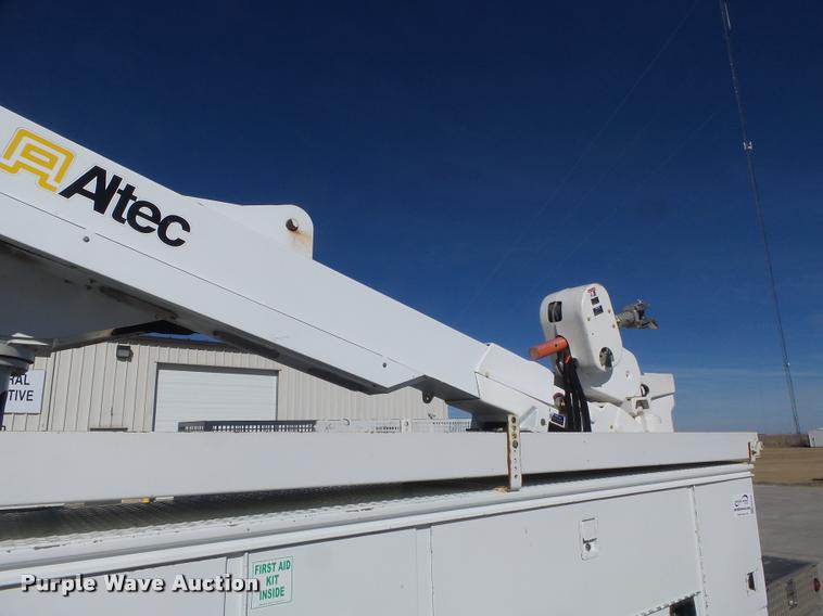 image for item DA3325 2009 Dodge Ram 5500 bucket truck