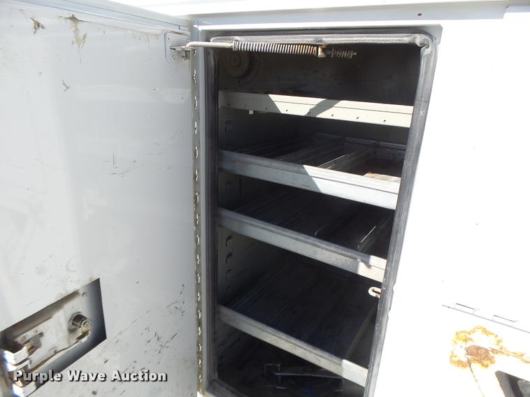 image for item DA3325 2009 Dodge Ram 5500 bucket truck