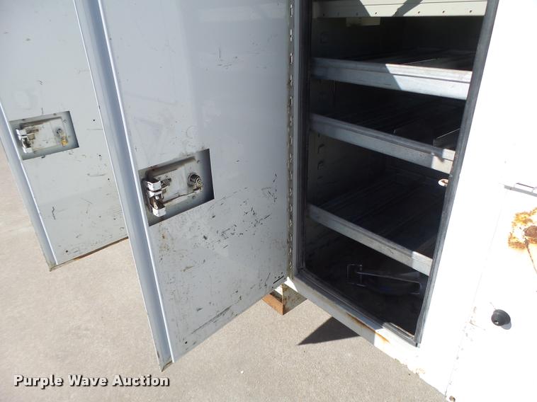 image for item DA3325 2009 Dodge Ram 5500 bucket truck