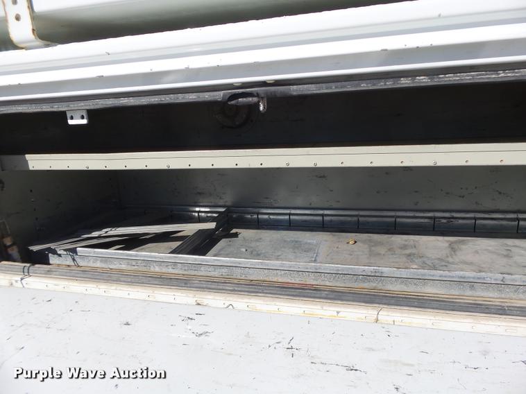 image for item DA3325 2009 Dodge Ram 5500 bucket truck