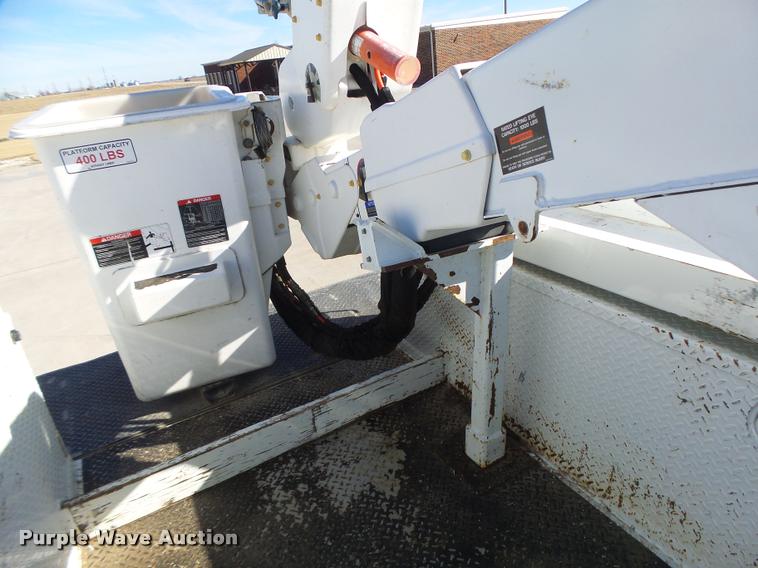 image for item DA3325 2009 Dodge Ram 5500 bucket truck