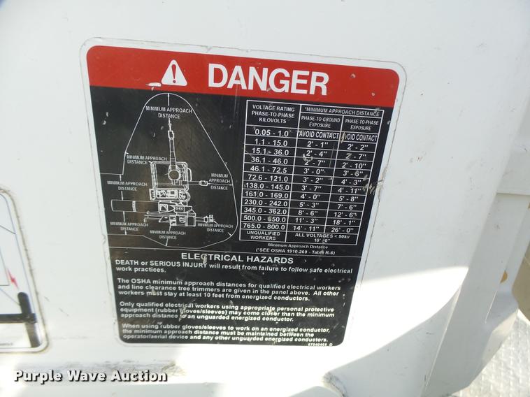 image for item DA3325 2009 Dodge Ram 5500 bucket truck