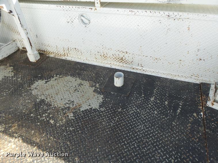 image for item DA3325 2009 Dodge Ram 5500 bucket truck