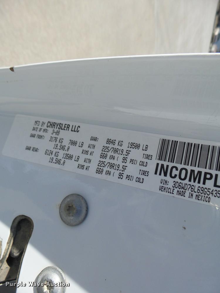 image for item DA3325 2009 Dodge Ram 5500 bucket truck