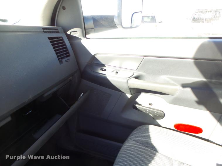 image for item DA3325 2009 Dodge Ram 5500 bucket truck