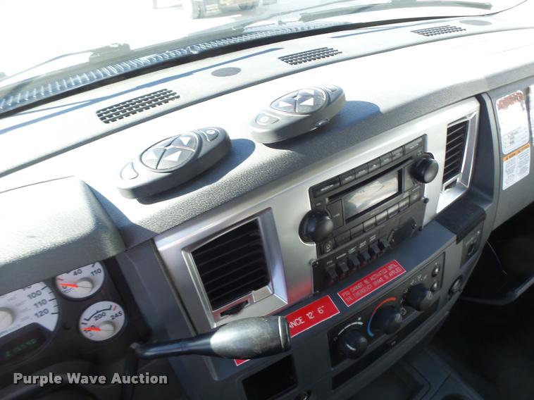 image for item DA3325 2009 Dodge Ram 5500 bucket truck