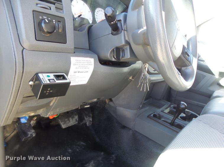 image for item DA3325 2009 Dodge Ram 5500 bucket truck