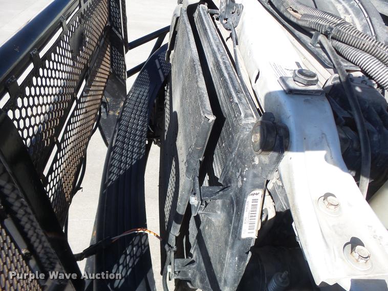 image for item DA3325 2009 Dodge Ram 5500 bucket truck