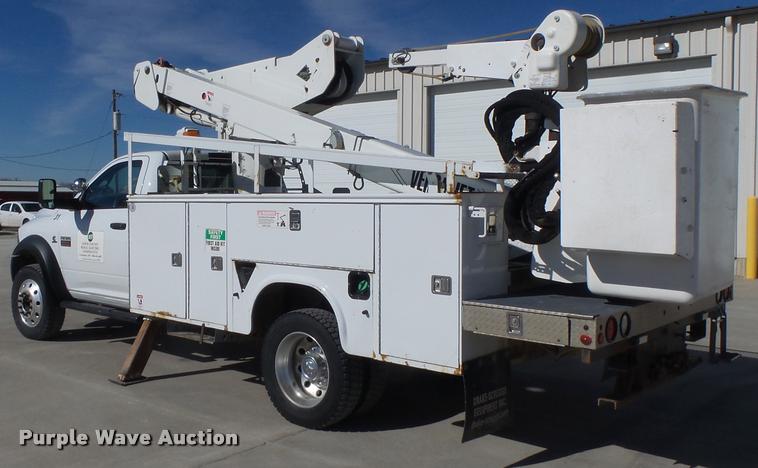 image for item DA3326 2011 Dodge Ram 5500 bucket truck