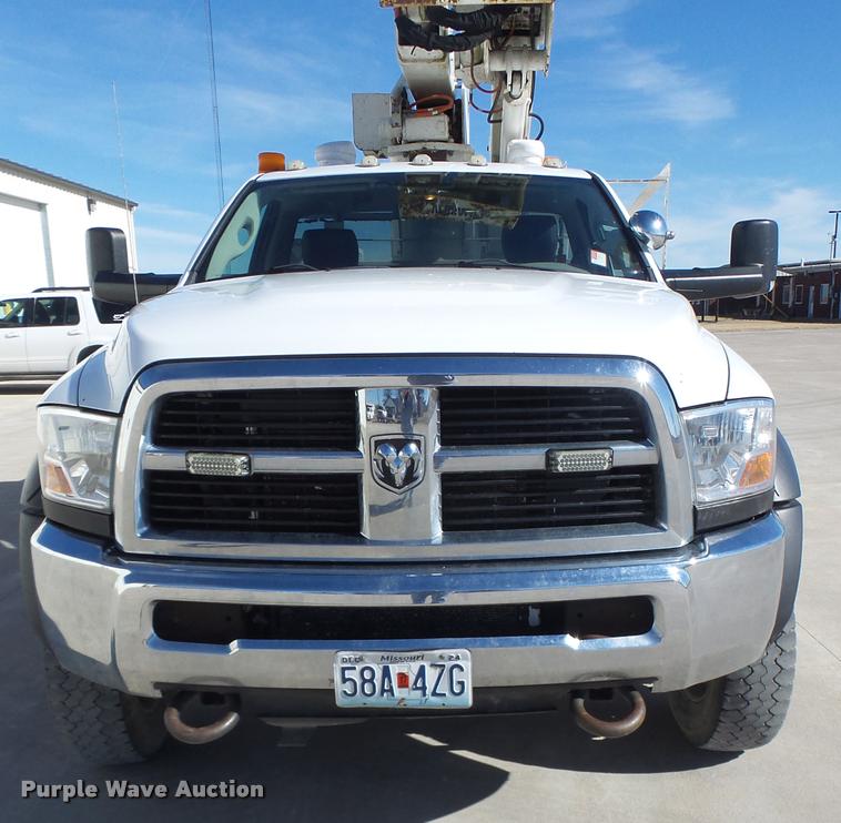 image for item DA3326 2011 Dodge Ram 5500 bucket truck