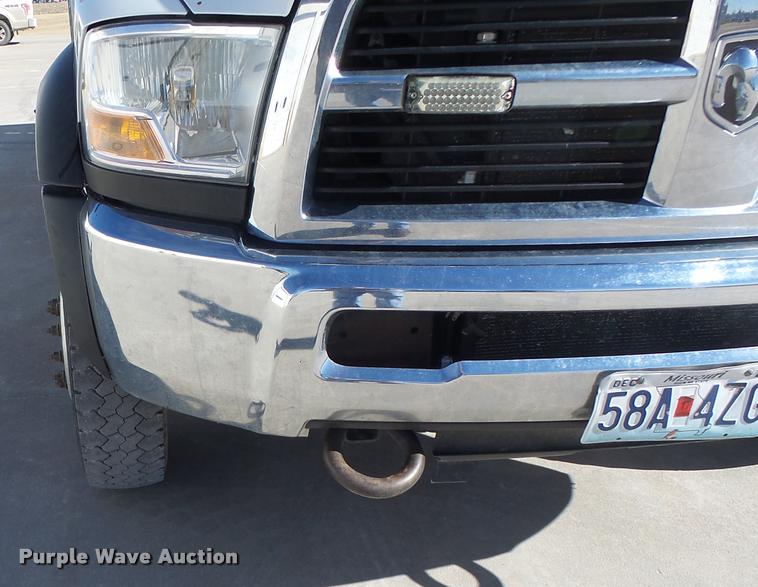 image for item DA3326 2011 Dodge Ram 5500 bucket truck