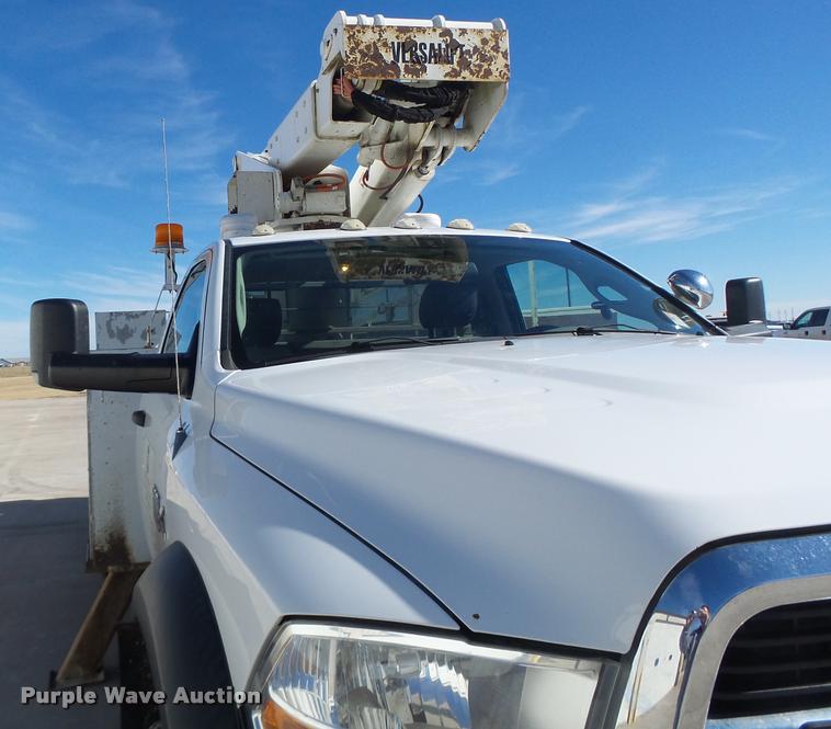 image for item DA3326 2011 Dodge Ram 5500 bucket truck