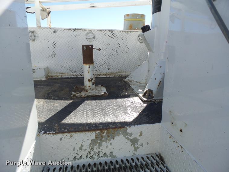 image for item DA3326 2011 Dodge Ram 5500 bucket truck