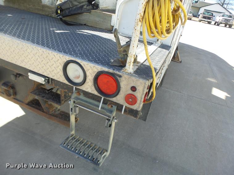 image for item DA3326 2011 Dodge Ram 5500 bucket truck