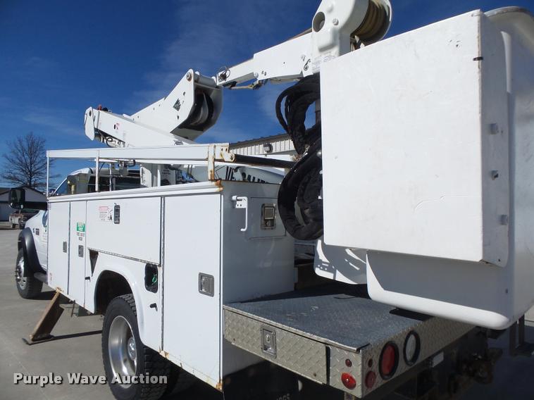 image for item DA3326 2011 Dodge Ram 5500 bucket truck