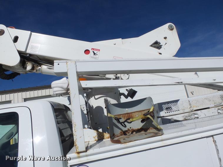 image for item DA3326 2011 Dodge Ram 5500 bucket truck