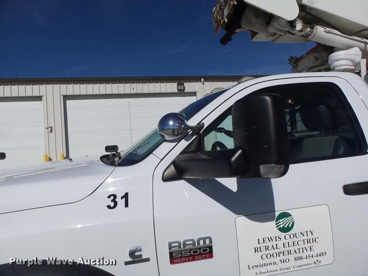 image for item DA3326 2011 Dodge Ram 5500 bucket truck