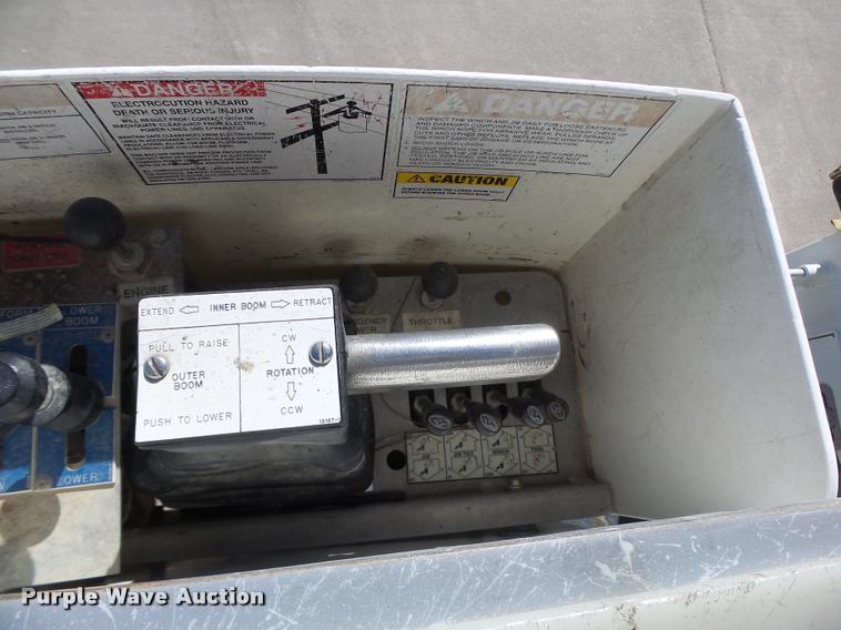 image for item DA3326 2011 Dodge Ram 5500 bucket truck