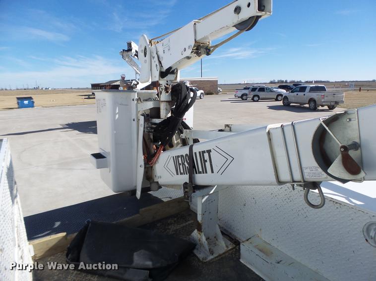 image for item DA3326 2011 Dodge Ram 5500 bucket truck