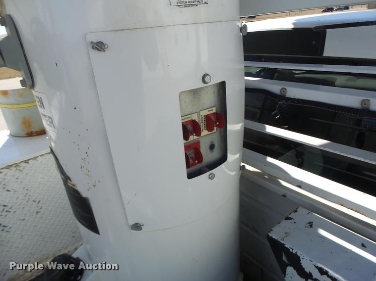 image for item DA3326 2011 Dodge Ram 5500 bucket truck