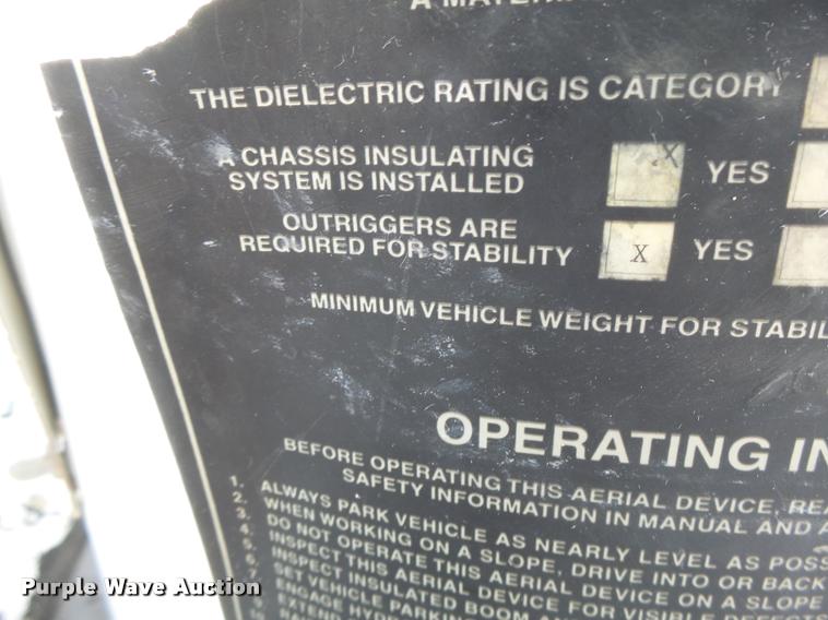 image for item DA3326 2011 Dodge Ram 5500 bucket truck