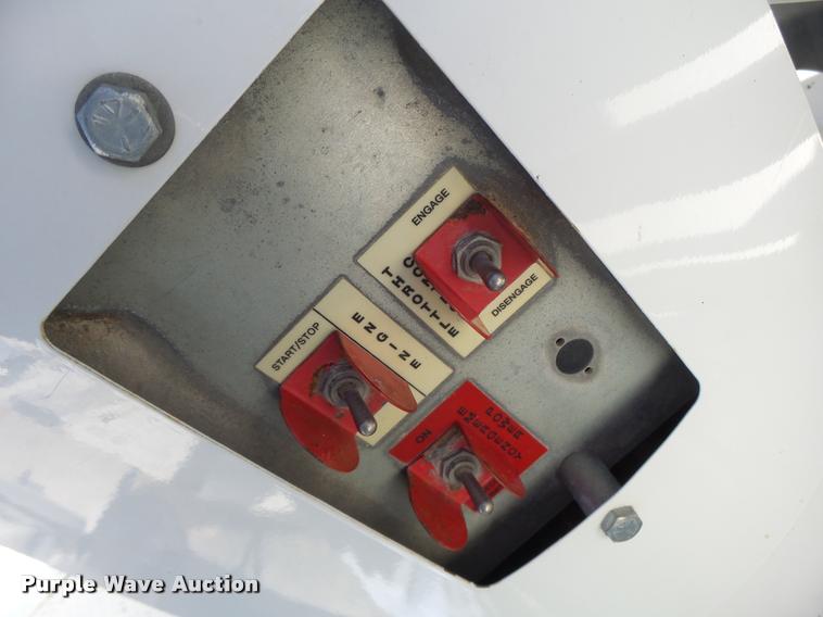 image for item DA3326 2011 Dodge Ram 5500 bucket truck