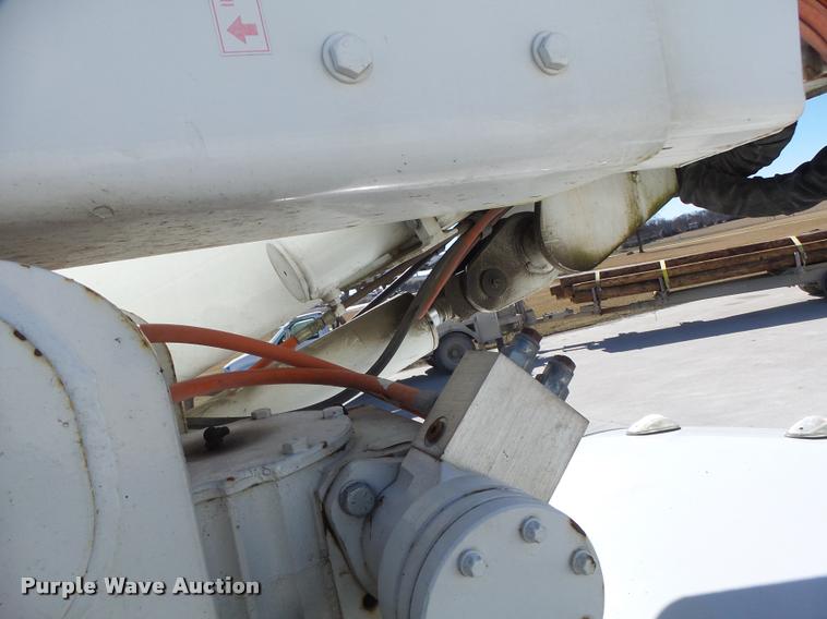 image for item DA3326 2011 Dodge Ram 5500 bucket truck